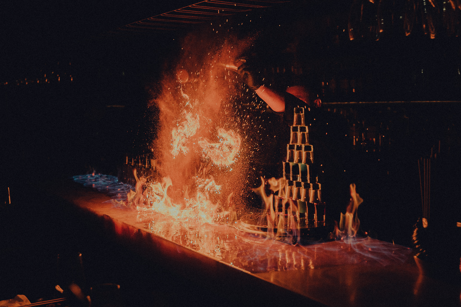 LJ Bartender fire performance spectacle